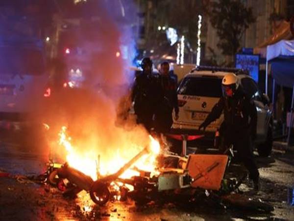 Tin bóng đá ngày 28/11: Bạo loạn ở Bỉ khi ĐT quốc gia thua Morocco