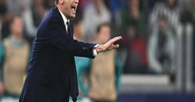 Tin Juventus 4/11: HLV Allegri chia sẻ sau khi dừng bước ở Cup C1